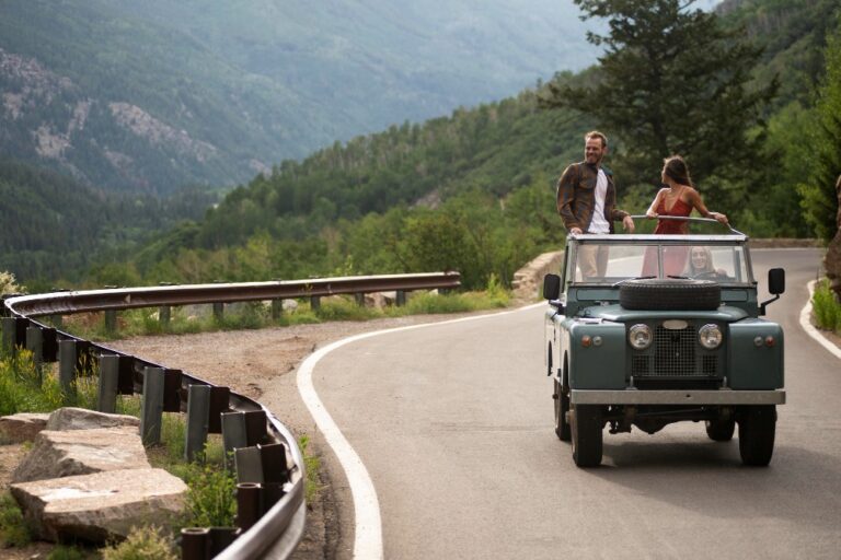 THE ART OF LUXURY TRAVEL: EXPLORING THE WORLD'S MOST ICONIC ROAD TRIPS