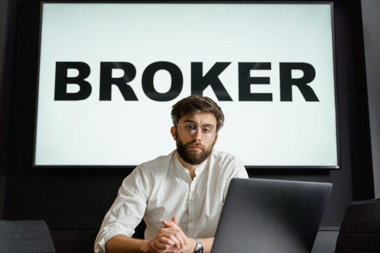 The Complete Guide to Working With a Business Broker for Successful Business Transactions Business Broker