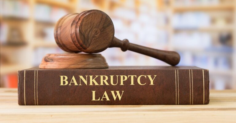 Why Hiring a Chapter 7 Bankruptcy Lawyer May Be Worth It